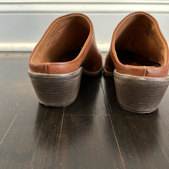 Euro soft by Sofft cognac backless bootie. Size 8 - Picture 8 of 9